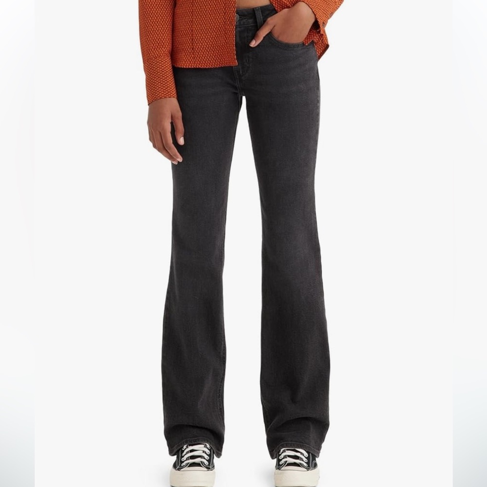 Levi’s super low boot cut black denim